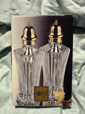 Mikasa Diamond Fire Salt & Pepper Set - Clear Crystal with Gold Accents